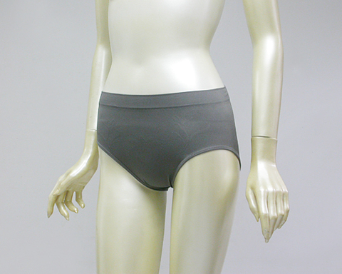 無縫全竹炭中三角內褲